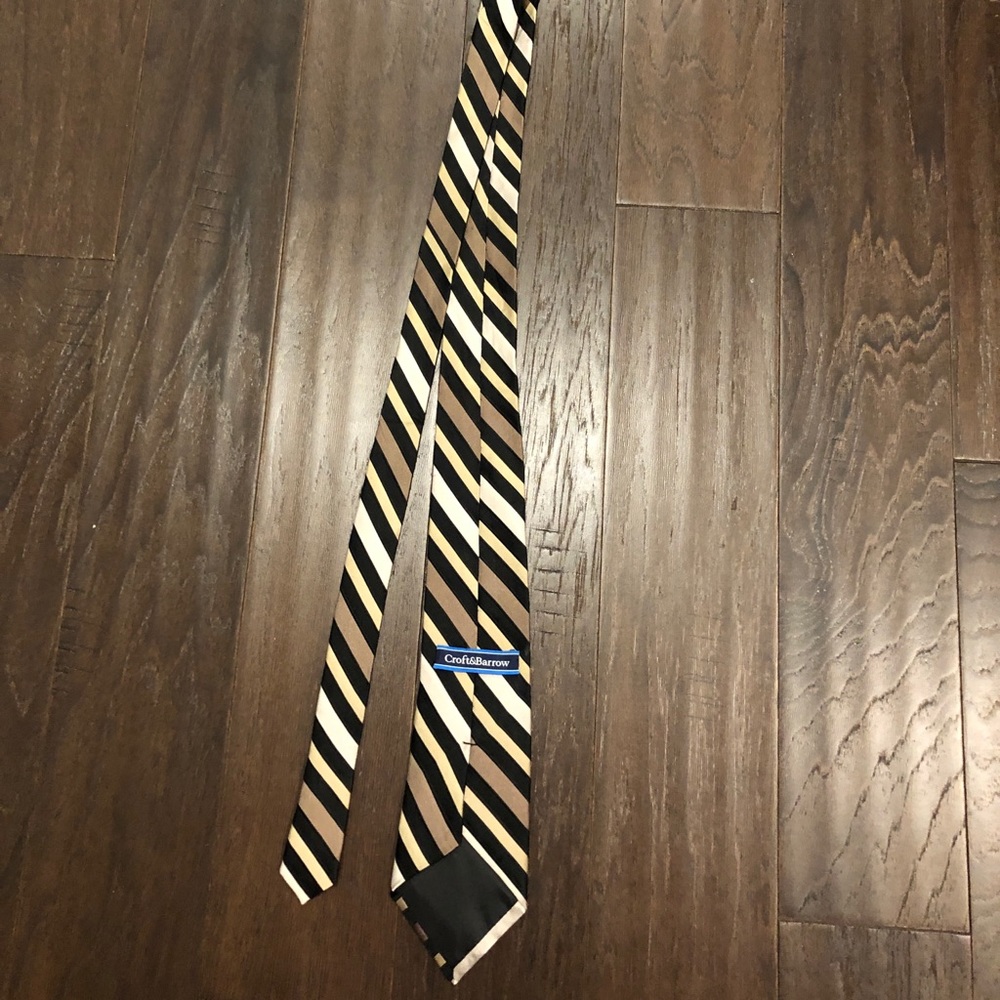 3/$40 Croft & Barrow Metallic Stripe Tie - Picture 4 of 7